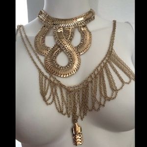 Necklace Women's Gold In a Unique And Attractive